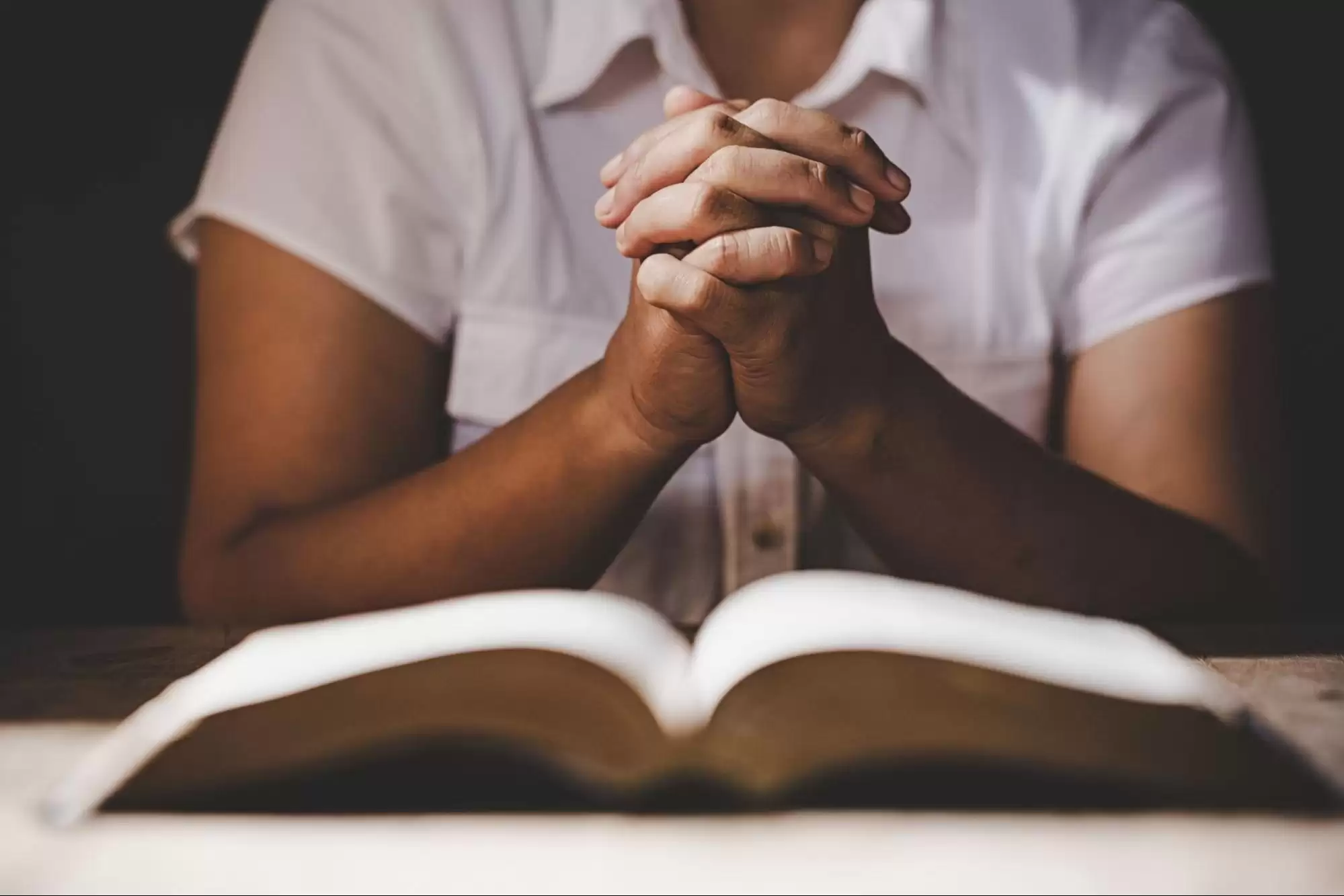 Prayer Image at Shalom Insights